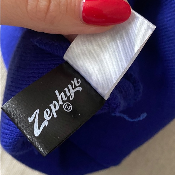 NHL NY Islanders New York Islanders Hockey Beanie Winter Sports Hat Blue Orange - Picture 6 of 7